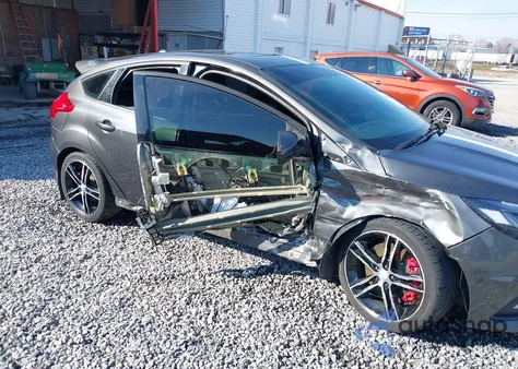 2015 Ford Focus St from USA, damaged, VIN 1FADP3L94FL280091
